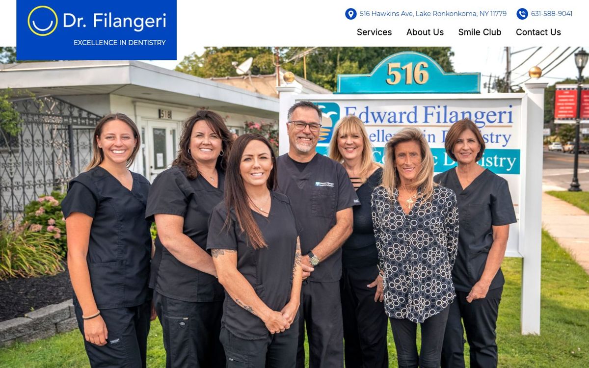 Current homepage first screen: team photo, no headline or button